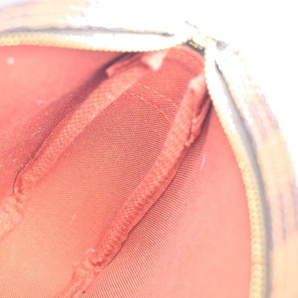 LOUIS VUITTON Trousse makeup Clutch Bag - Picture 13 of 16